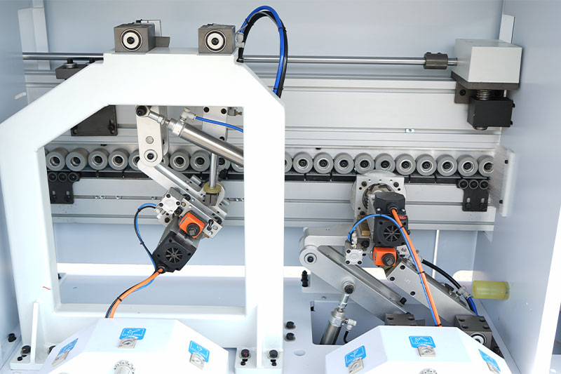 全自動封邊機(jī)